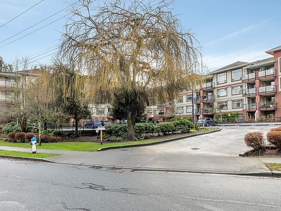 2nd image of 2233 McKenzie Rd #418