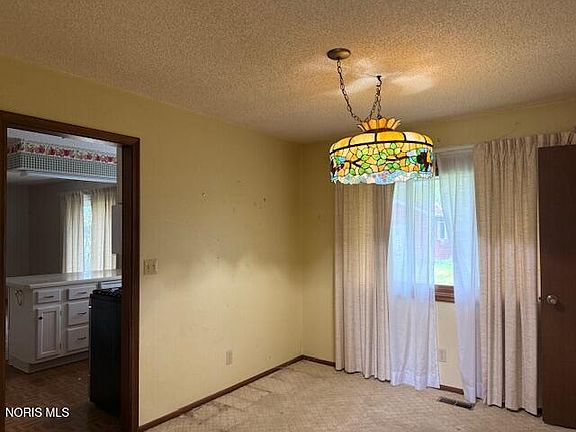 3rd image of 3315 Crosshill Dr