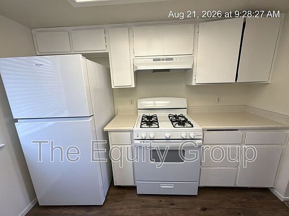 5th image of 3739 W Myrtle Ct