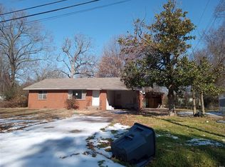 718 W Cross St, De Witt, AR 72042