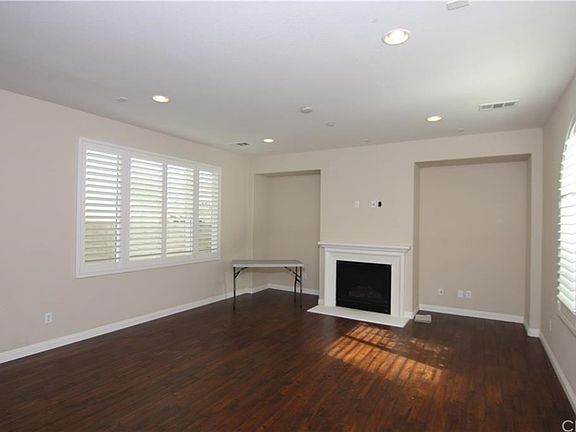4th image of 106 Martindale Way