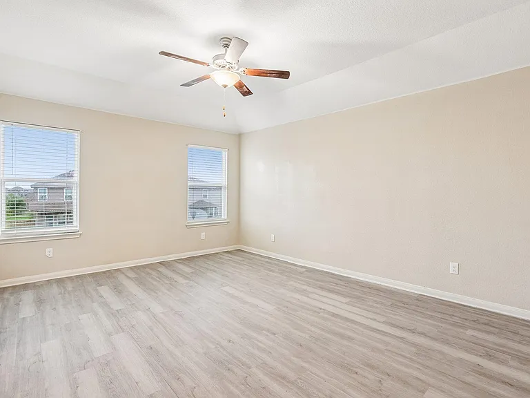 117 Cherry Tree Ln — Photo 14