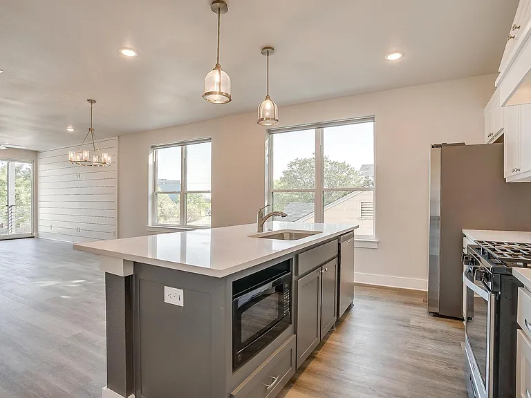 2341 Benbrook Blvd — Photo 1