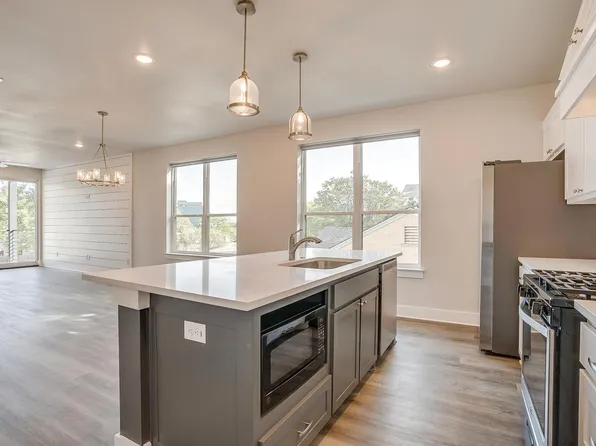 Benbrook 2341, 2341 Benbrook Blvd, Fort Worth, TX 76110