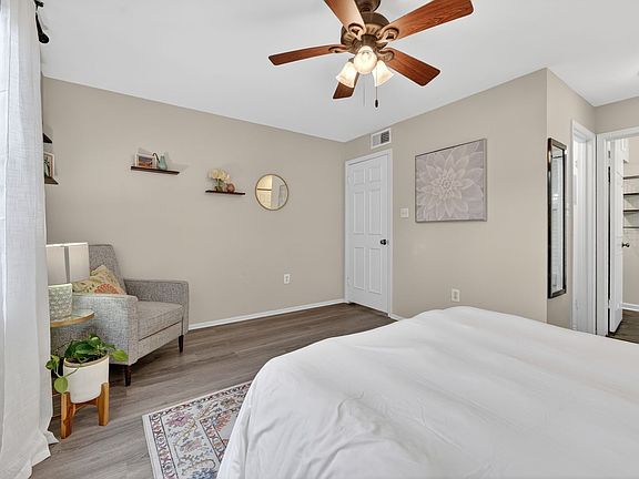 2nd image of 7719 Inversham Dr APT 126