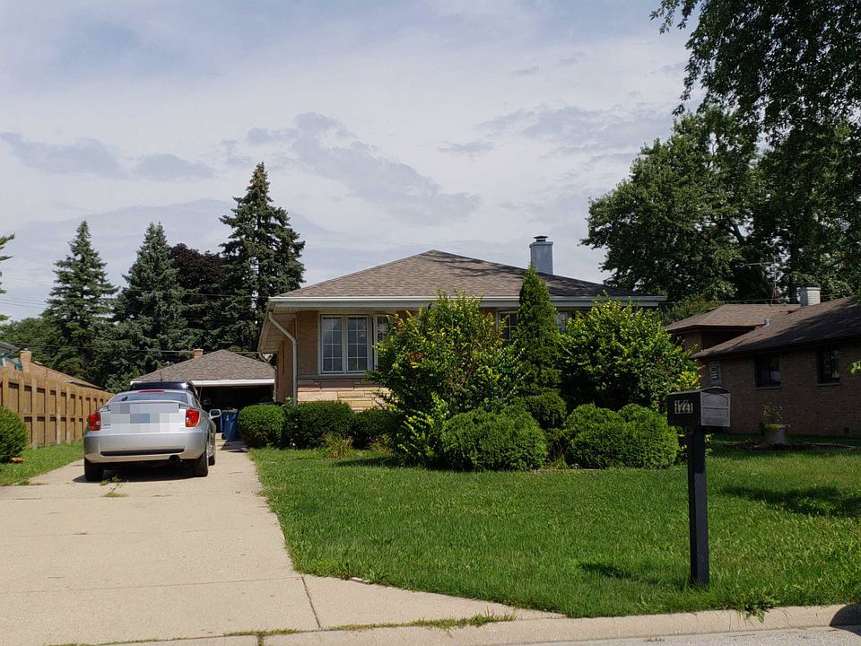 1st image of 1221 Nordic St