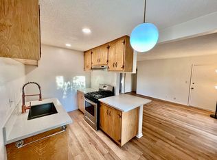 90 Hurlbut St APT 5, Pasadena, CA 91105