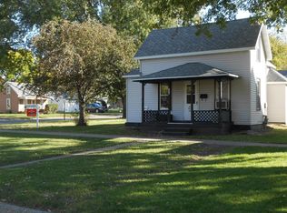 326 1st St SE, Le Mars, IA 51031