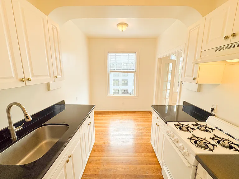 2495A Sutter St #2 — Photo 11