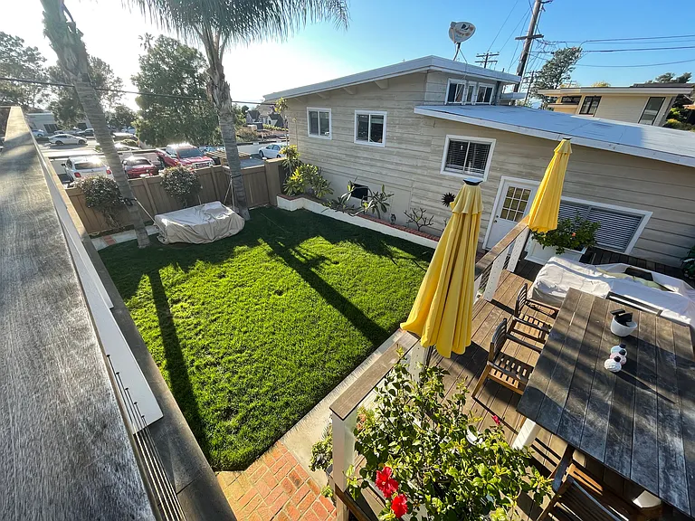 Maiden Ln — Photo 24