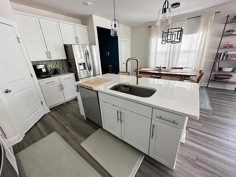 4421 Skyridge Dr — Photo 8