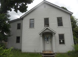 10 Bleeker St, Corinth, NY 12822