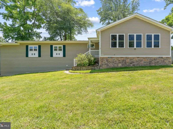 3649 5th St, North Beach, MD 20714