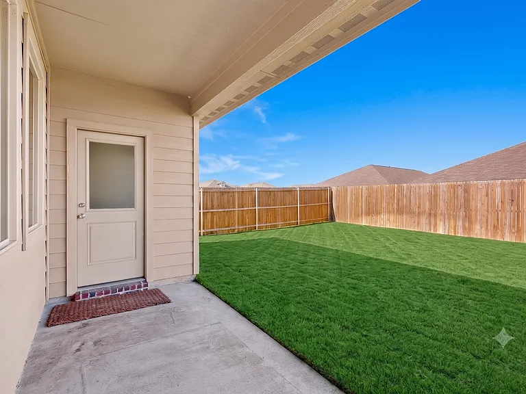 1129 Flameleaf Dr — Photo 9