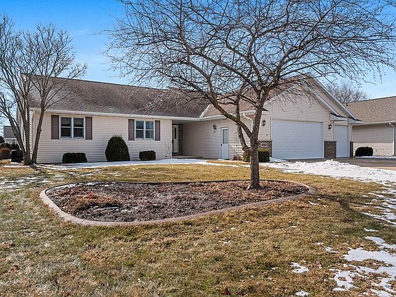 2nd image of 3133 Selma Ct