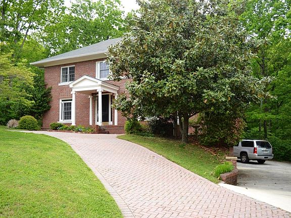 2nd image of 3115 Olde Towne Ln