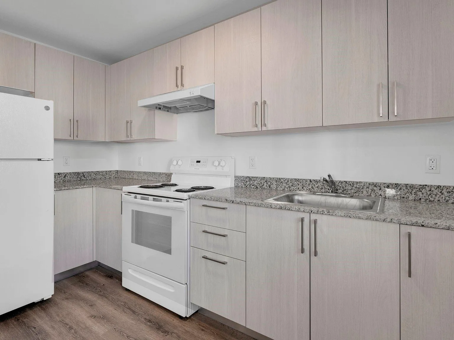 Studio, 1.0 bath, 4335 sqft, $1,519 — Photo 4