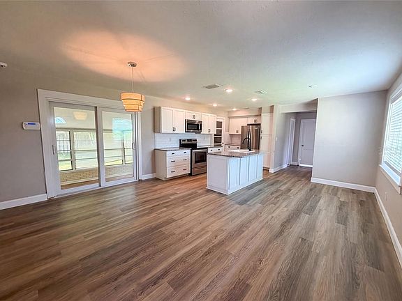 3rd image of 1521 W RIVER SHORE WAY