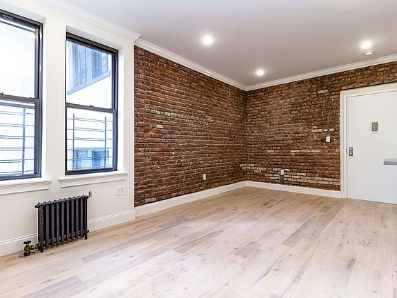2nd image of 946 Bushwick Ave APT D1