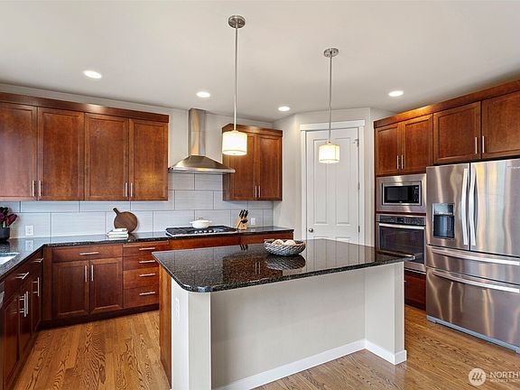 5th image of 21614 36th Drive SE