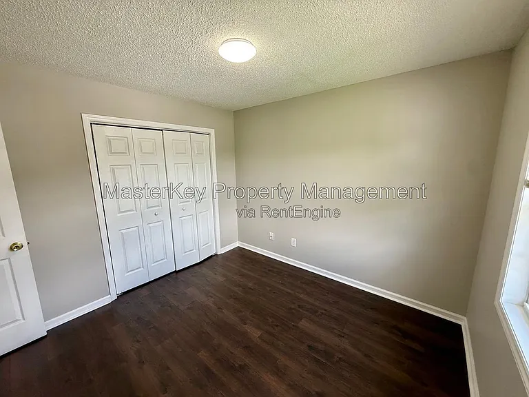 703 Swan Hill Ct — Photo 18