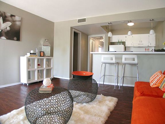 2nd image of 2421 Quinton Ave #107