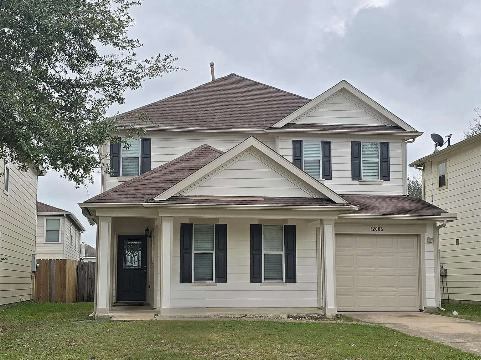 4 bed, 2.5 bath, 2237 sqft, $1,975 — Photo 1