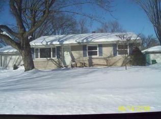 19281 Staffordshire Dr, South Bend, IN 46637