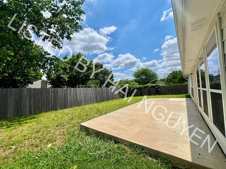 1602 Crestmeadow Ln — Photo 24
