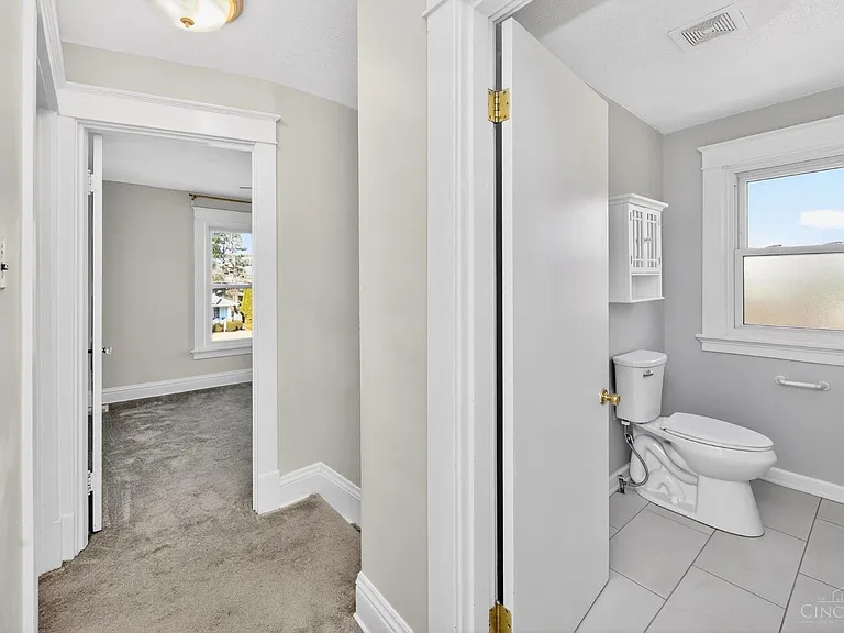 1007 W Loveland Ave — Photo 24