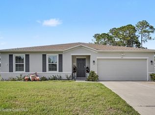 975 Sablon St SE, Palm Bay, FL 32909