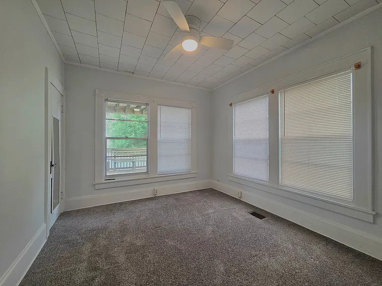211 E Park St — Photo 10