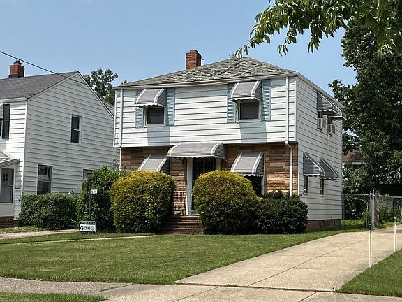 2nd image of 15811 Stockbridge Ave