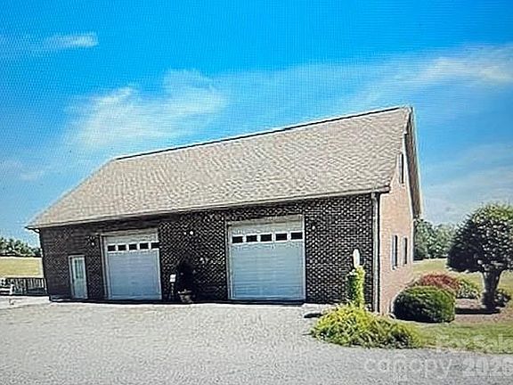 5th image of 40659 Ridenhour Rd