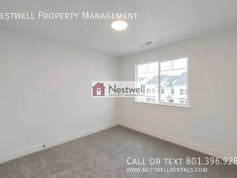 883 N Portman Way — Photo 8