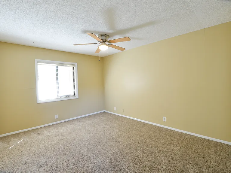 226 Crown Oaks Way — Photo 28