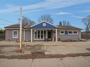 1010 Warwick Ave, Warwick, RI 02888