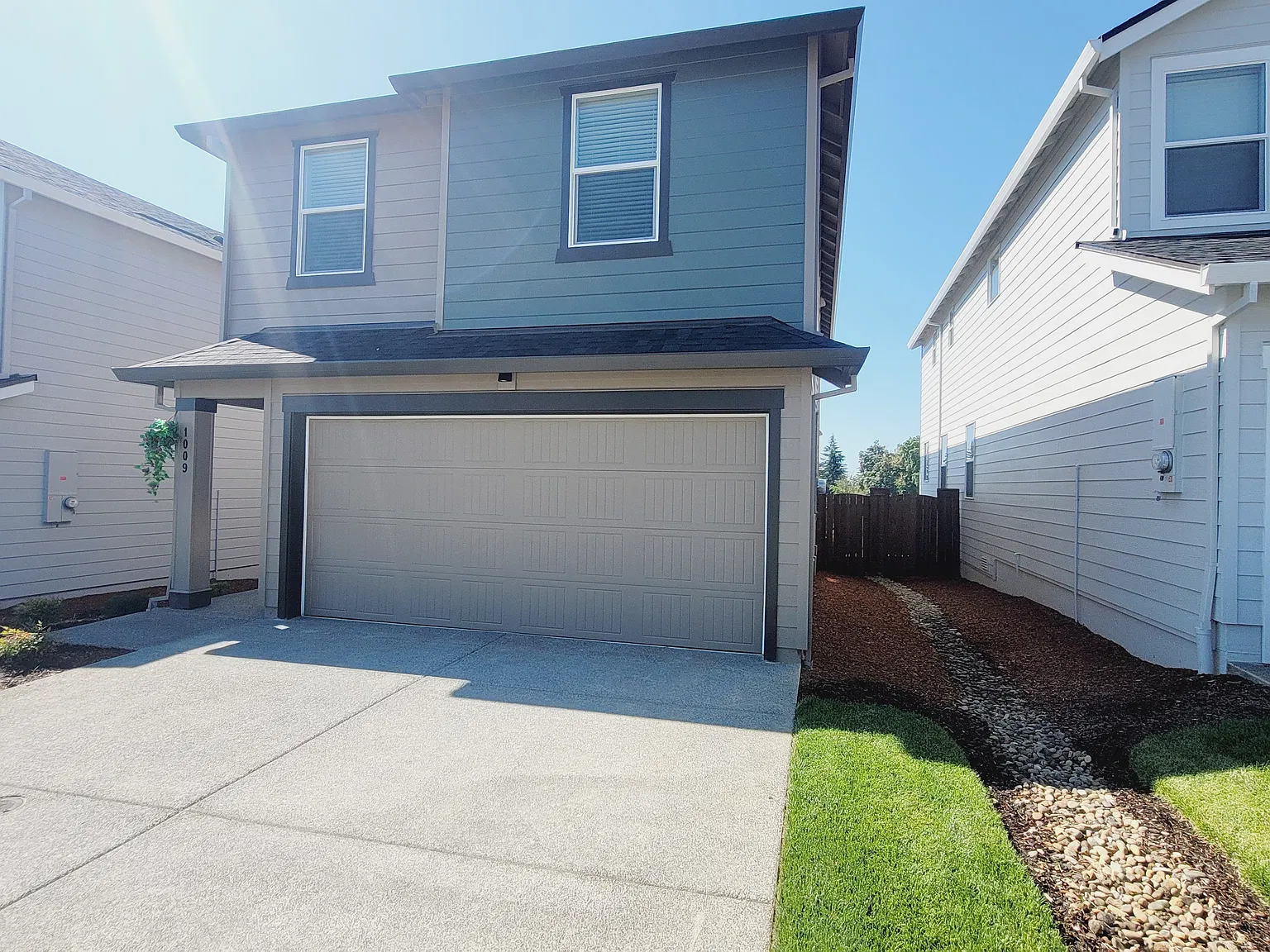 4 bed, 2.5 bath, 1929 sqft, $2,895 — Photo 3
