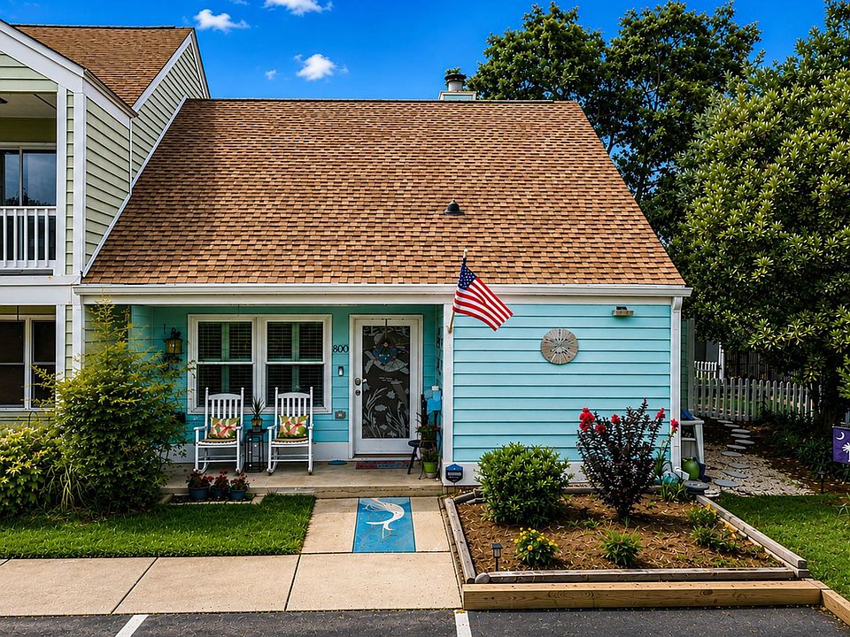 1st image of 800 Myrtle Ct. #1A