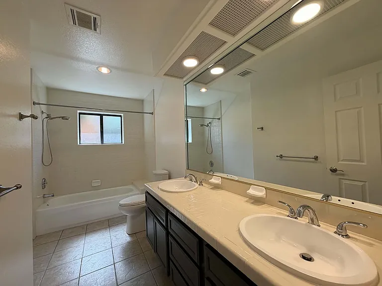 10 Venus Dr — Photo 59