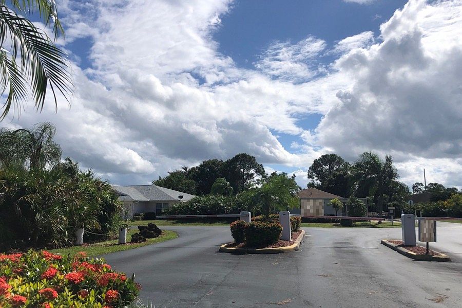 1st image of 449 Bethany Village Cir