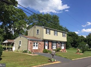 802 Seminary St, Pennsburg, PA 18073