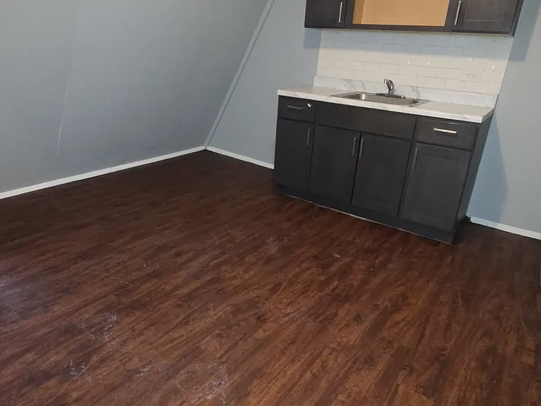 211 N 19th St #3A — Photo 3