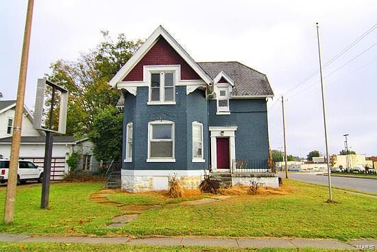 1st image of 802 William St