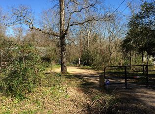 17027 Red Oak Dr, Plantersville, TX 77363