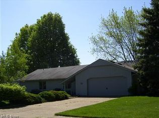 10857 Fence Row Dr, Strongsville, OH 44149