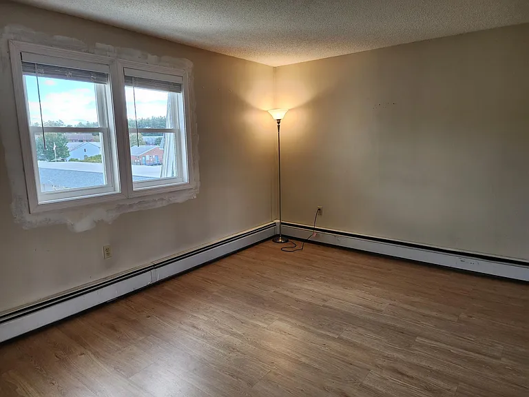 4 New Haven Dr #301 — Photo 12