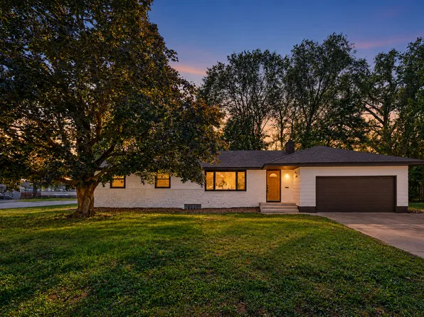 4243 Douglas Dr N, Crystal, MN 55422