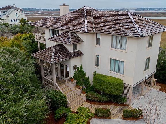 2nd image of 403 Beach Road N