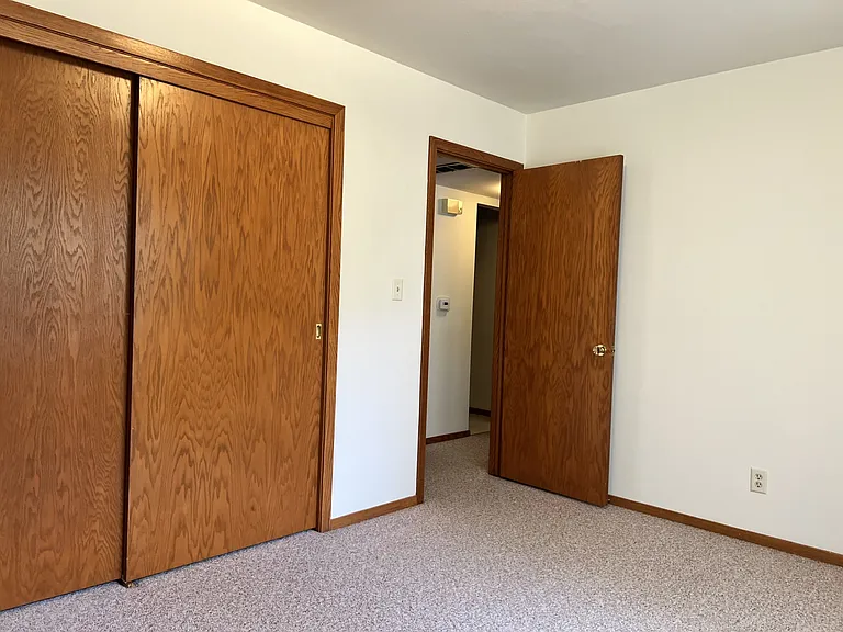 418 N 1st St #9 — Photo 9